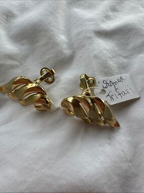 Vintage Signed Trifari Tone Twisted Clip-On Earrings - Women's Jewelry